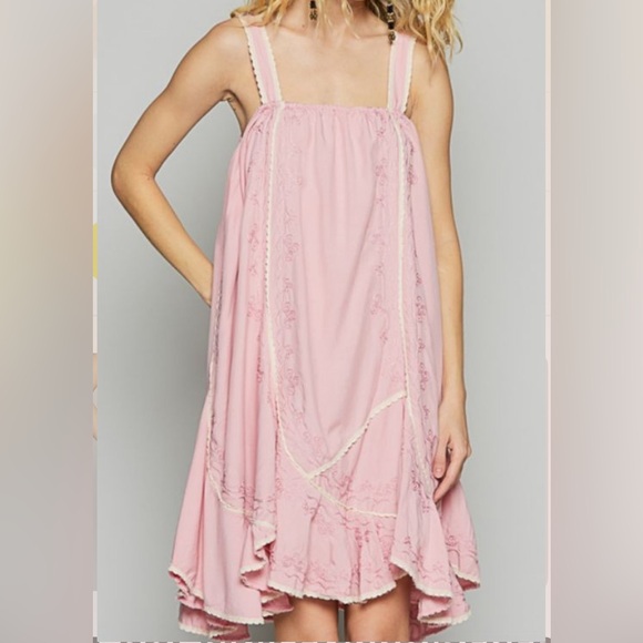 POL Dresses & Skirts - NIP POL Pink embroidered Dress size M